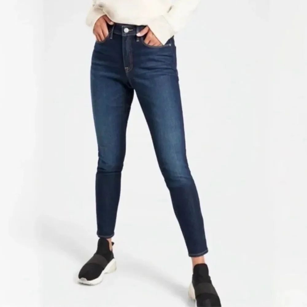 Athleta Sculptek Ultra Skinny Midnight Jeans
Size: Women's 6